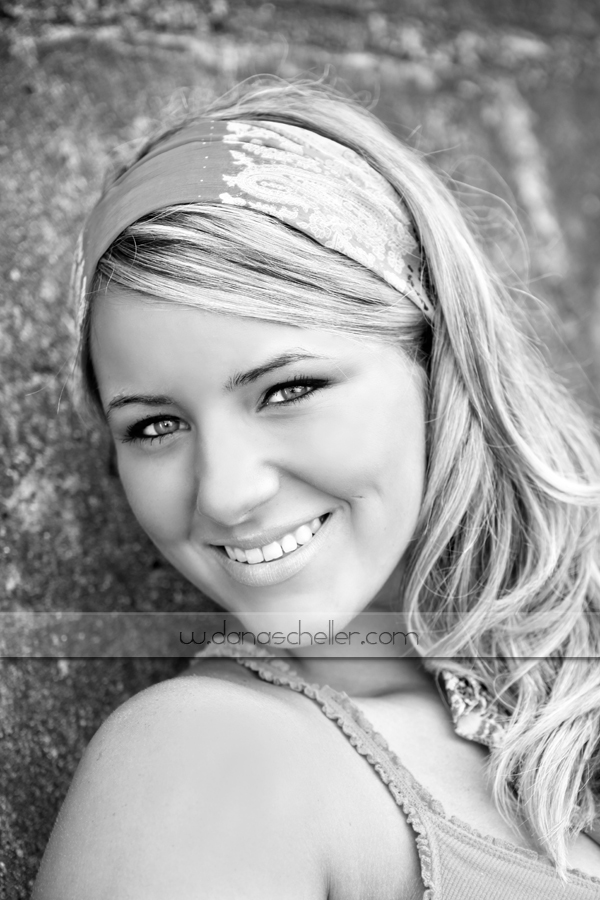 DaraH121bw copy